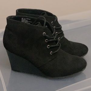 Arizona Booties - Memory Foam